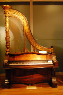 浜松市楽器博物館:アンティークピアノ