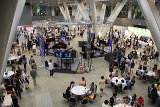 ラ・フォル・ジュルネ 2010・東京国際フォーラム・会場内・カフェ
