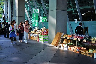 ラ・フォル・ジュルネ 2011・東北の野菜販売
