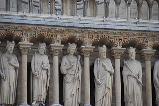 ノートルダム大聖堂 諸王の像