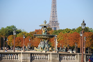 パリ コンコルド広場の紅葉