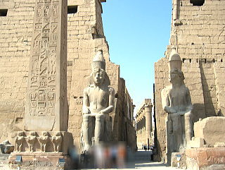 エジプト ルクソール神殿のオベリスク