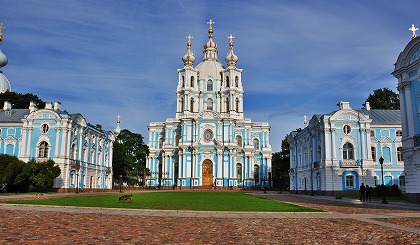 サンクトペテルブルグ スモーリヌイ修道院